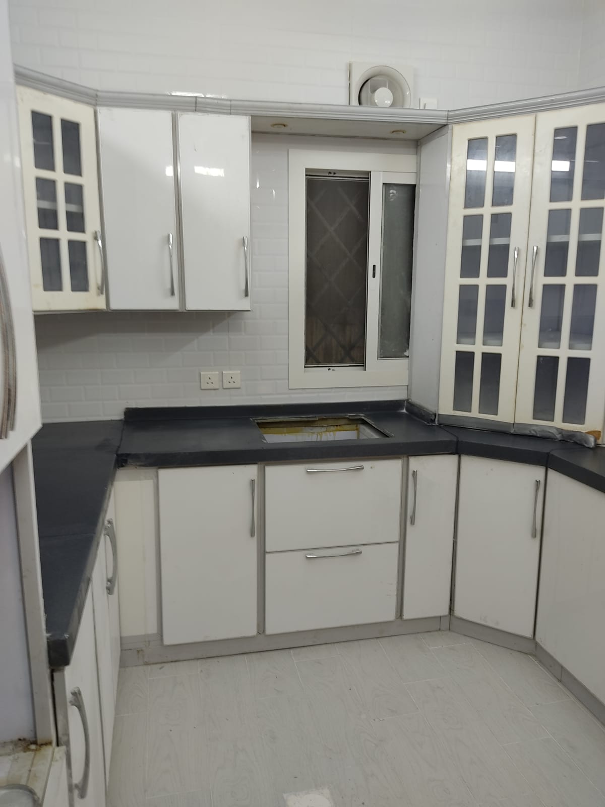 فني مطابخ الرياض 0540647714
